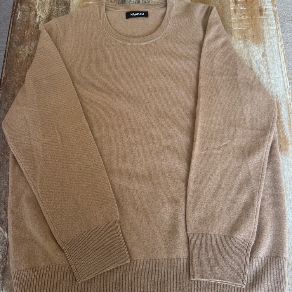 Women’s 100% Naadam cashmere crew neck sweater. Brand new, never worn, no tags